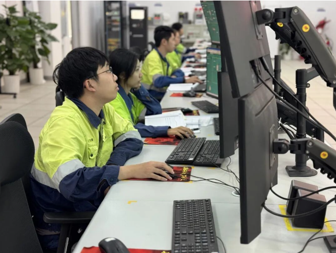 Hainan Daily: Zero-Tariff Policy Greatly Cuts Import Costs; Xingzhihai Aims for Strong New Year Start