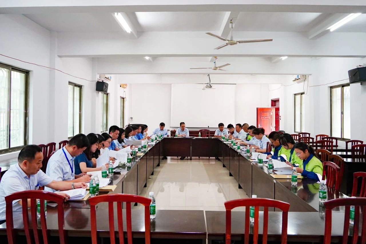 pp电子模拟器召开第四届职工代表大会第一次会议62.jpg