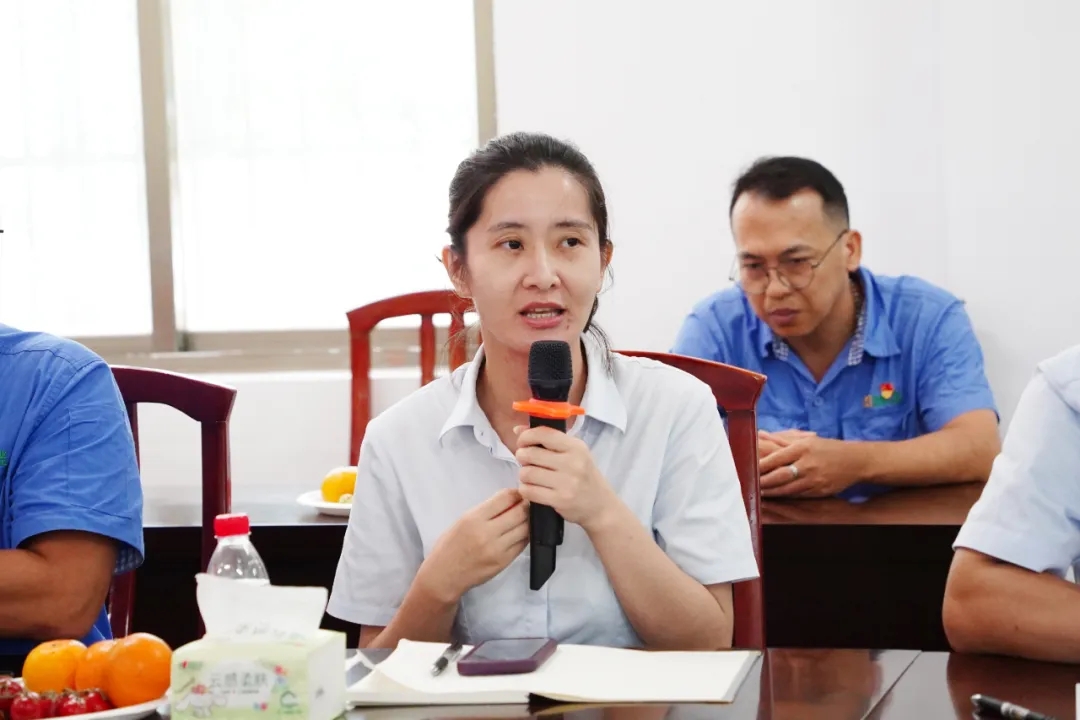 pp电子模拟器召开“七一”座谈会10.jpg