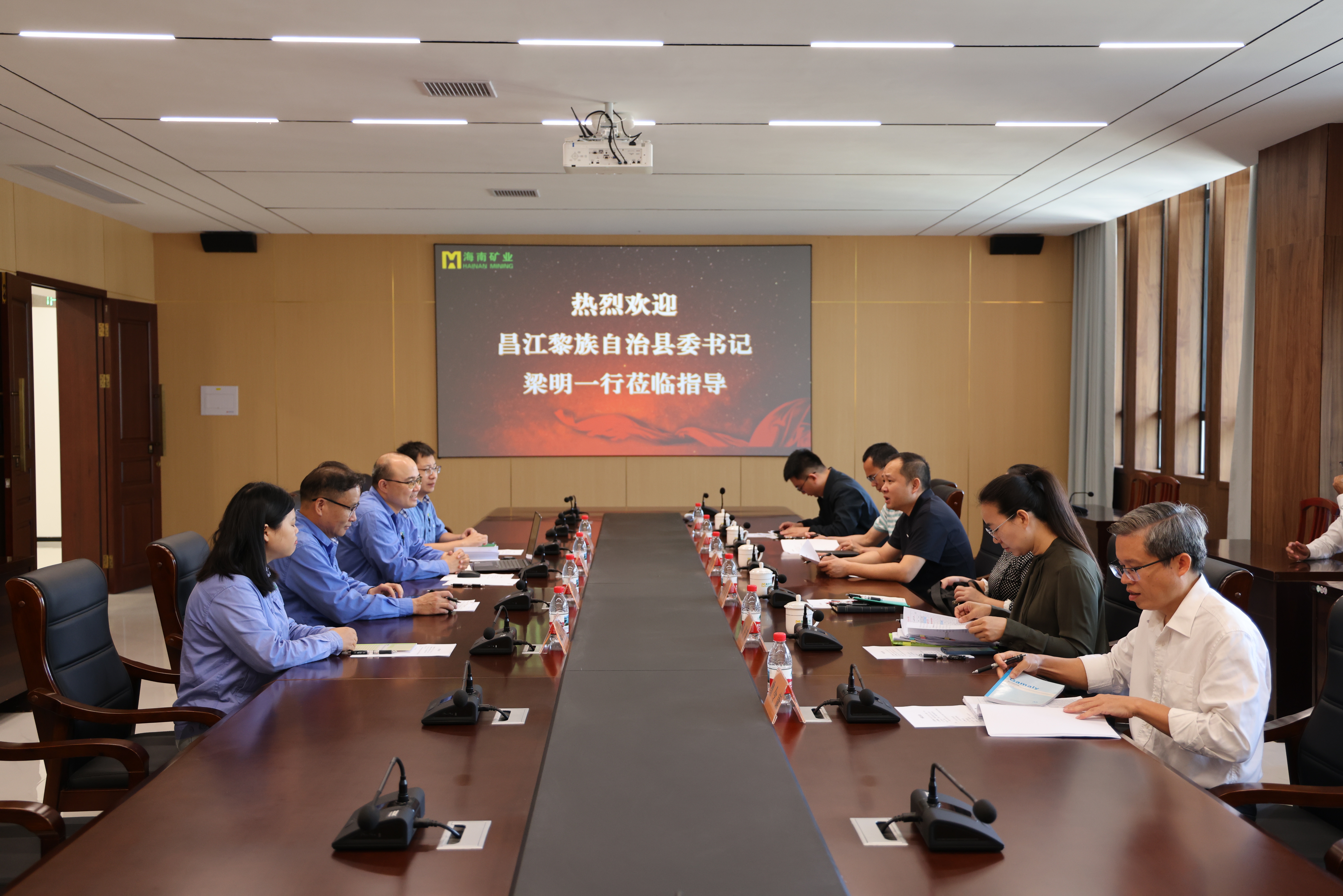昌江县委书记梁明到pp电子模拟器调研